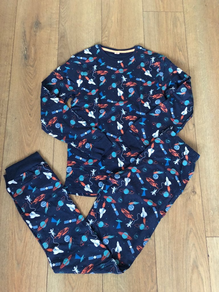 Leuke jongens pyjama Nieuw!, Ophalen, Nieuw, Jongen, Nacht- of Onderkleding