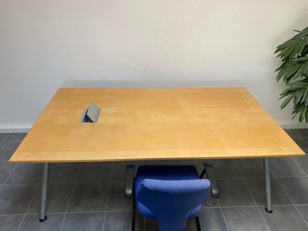 IKEA GALANT Vergadertafel / Bureau 195x110 cm – Beukenhout, Huis en Inrichting, Ophalen, Gebruikt, 110 cm, In hoogte verstelbaar