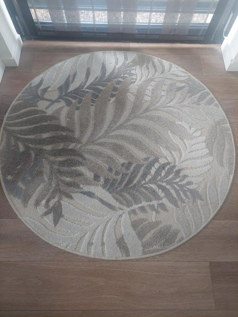 Floral rond vloerkleed, Ophalen, Rond, Zo goed als nieuw, Scandinavisch vloerkleed