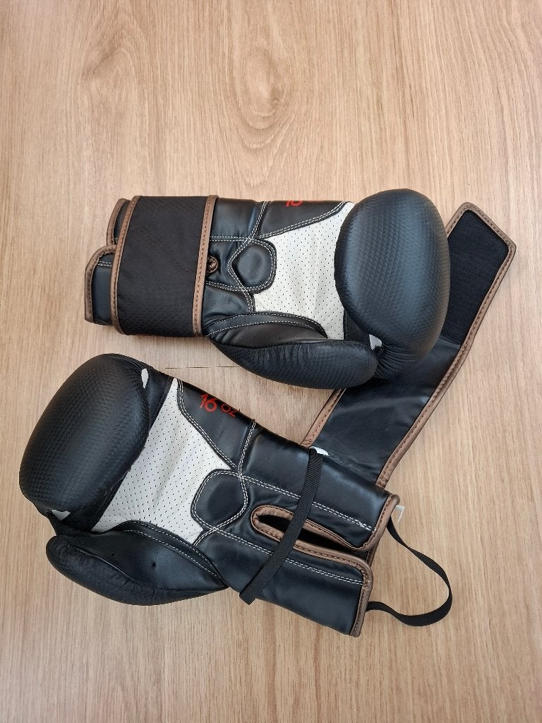 Bokshandschoenen 16 Oz Zwart, Ophalen of Verzenden, Zo goed als nieuw, Bokshandschoenen