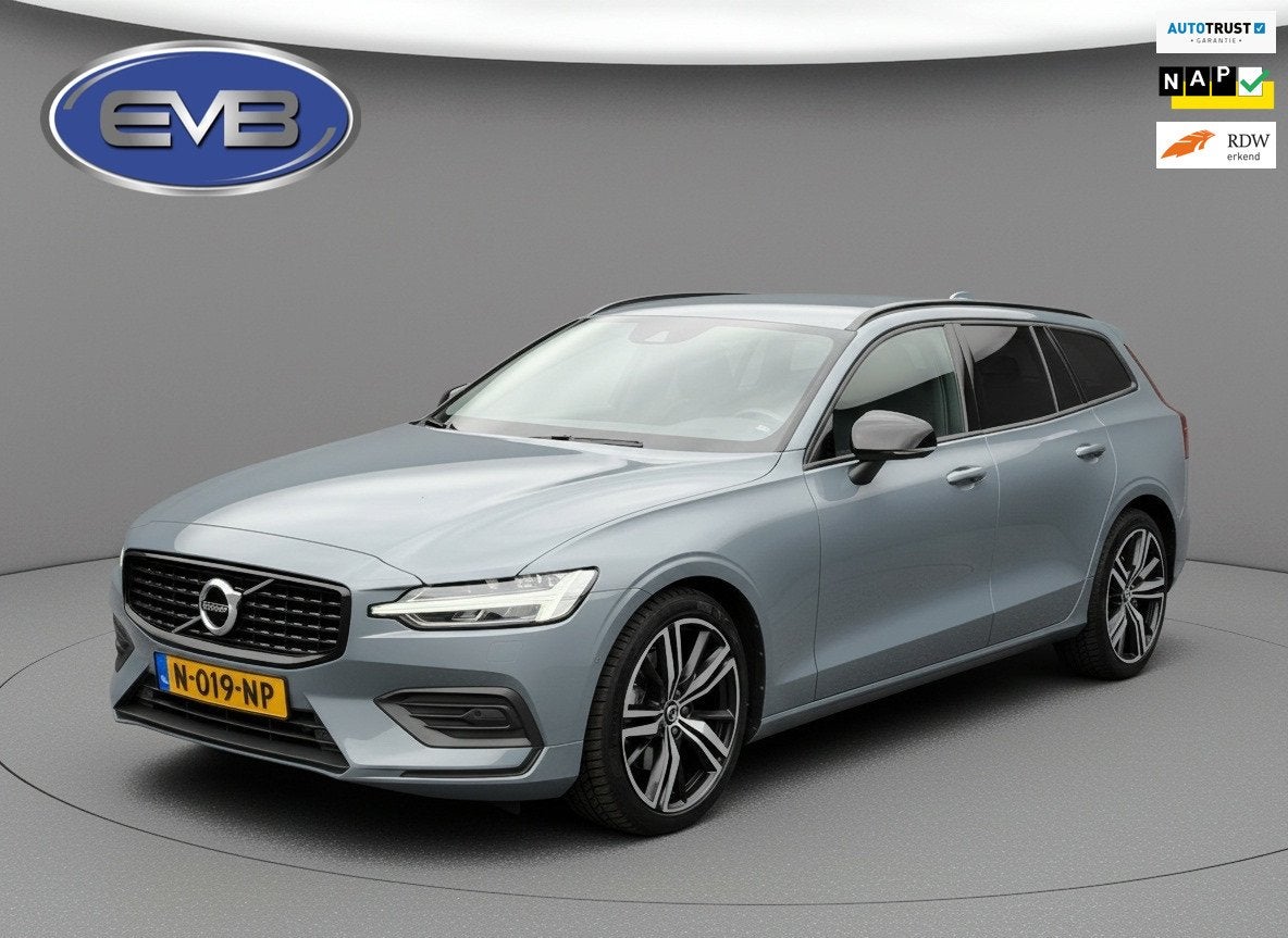 Volvo V60 2.0 B3 Momentum Advantage, leder sportinterieur, a, Auto's, Dealer onderhouden, Euro 6, 4 cilinders, 1969 cc