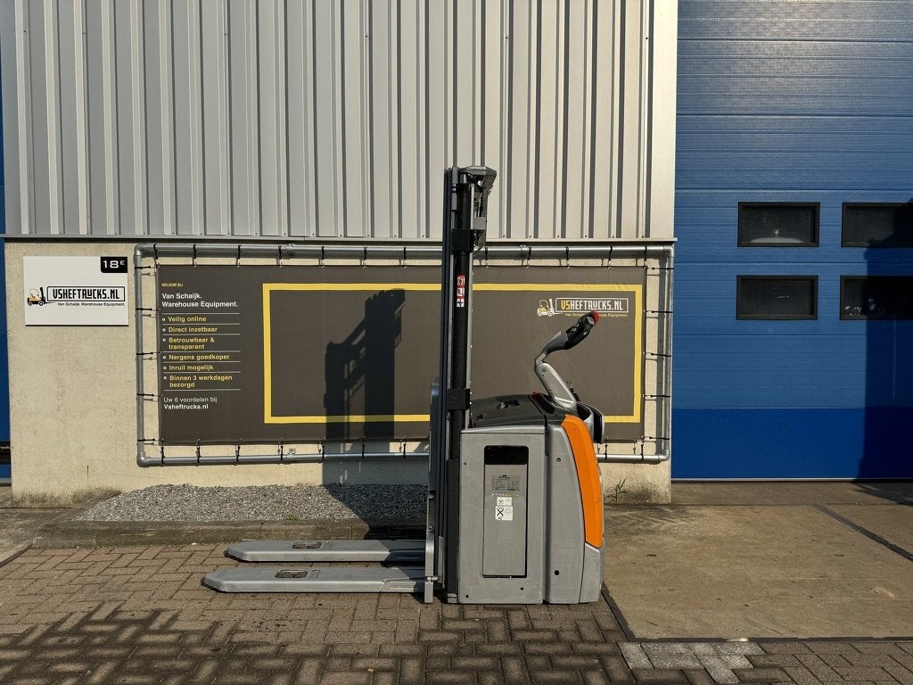 VS-21840 Elektrische triplex stapelaar Still 5.016mm BJ2017, Zakelijke goederen, Machines en Bouw | Heftrucks en Intern transport