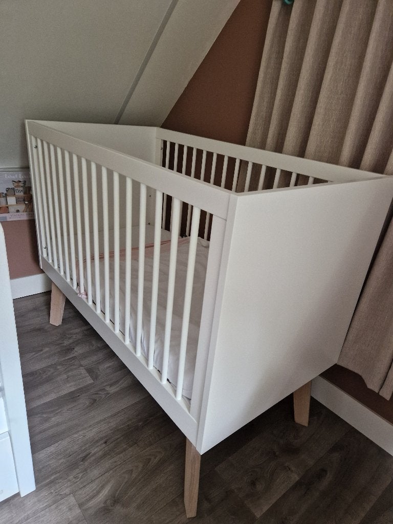 Kidsmill sixties ledikant wit, Ophalen, Zo goed als nieuw, Ledikant
