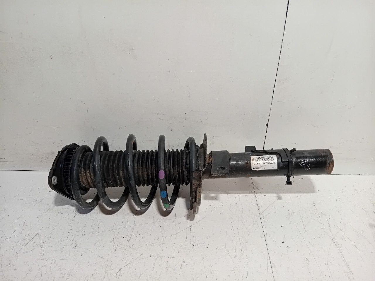 Veerpoot links voor Ford Transit Connect, Onderdelen@venauto.nl, Van der Ven Autorecycling B.V., Gebruikt, Ettenseweg 76, 4706 PB Roosendaal, The Netherlands