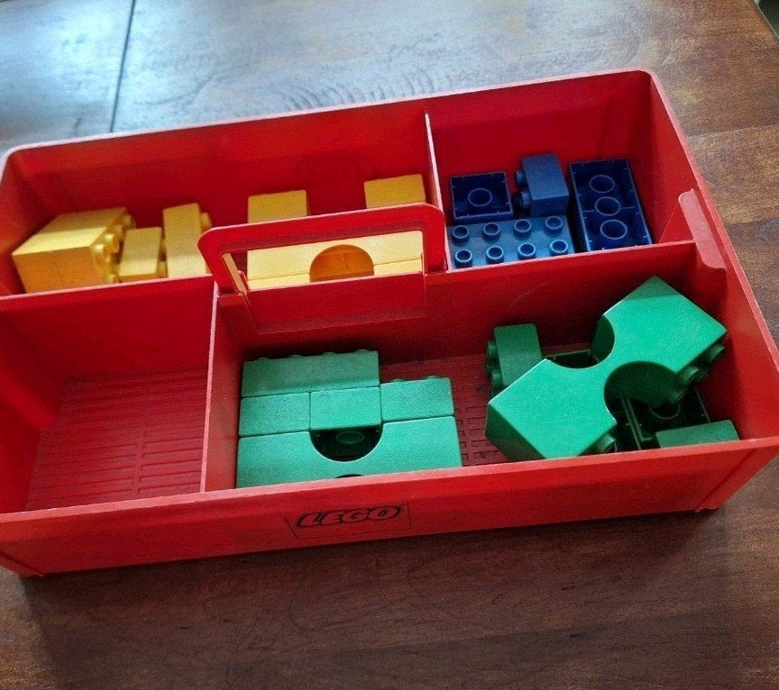Set van 2 Vintage LEGO Duplo opbergdozen met inhoud, Kinderen en Baby's, Speelgoed | Duplo en Lego, Ophalen, Gebruikt