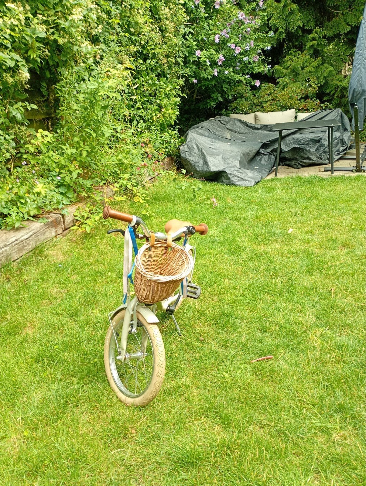 Kinderfiets met mandje - Zo goed als nieuw, Fietsen en Brommers, Terugtraprem, Onbekend, Ophalen of Verzenden, Minder dan 16 inch
