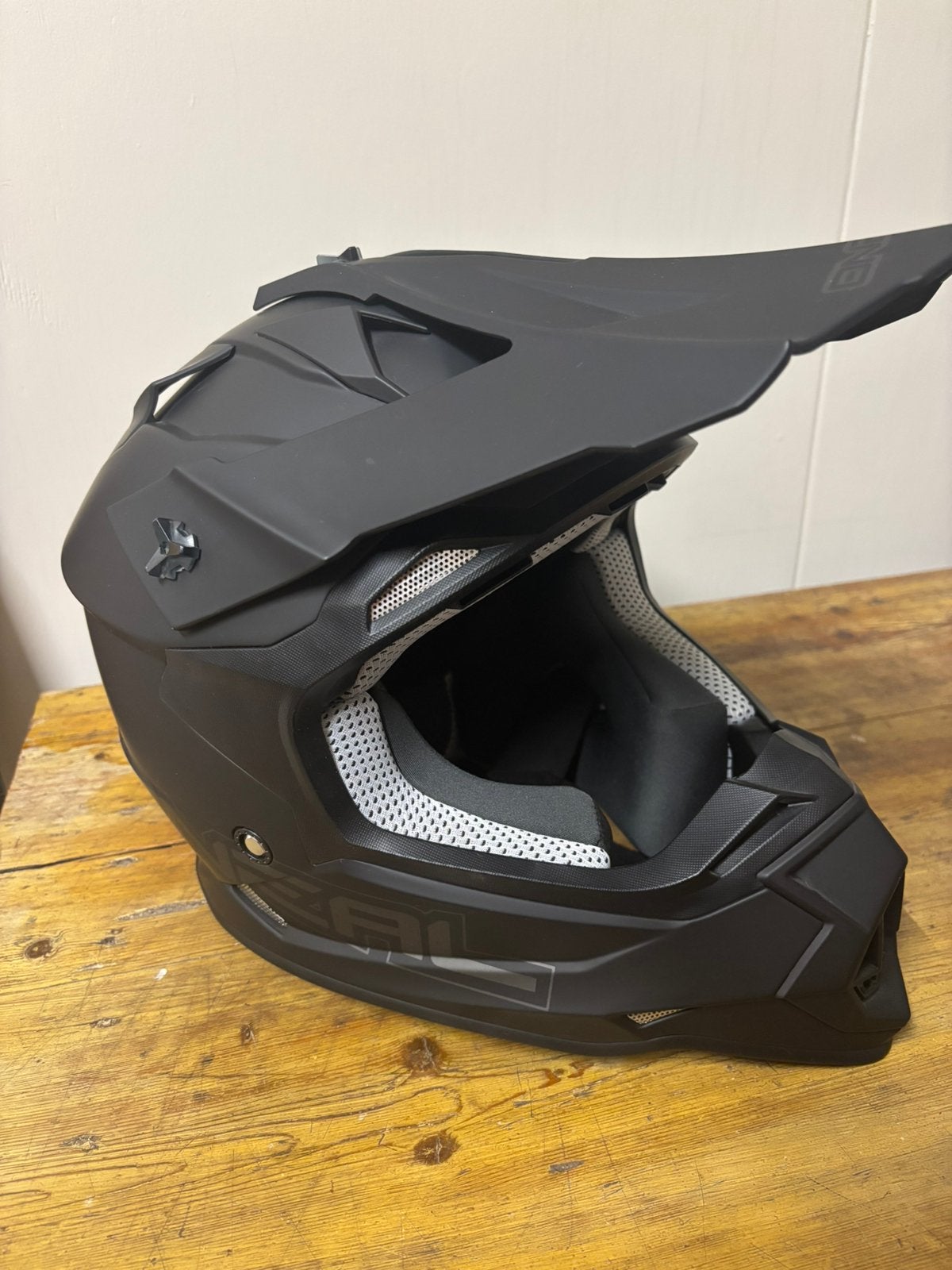 Oneal 2 Series Crosshelm Mat Zwart Maat M, M, Offroadhelm, Dames, Tweedehands