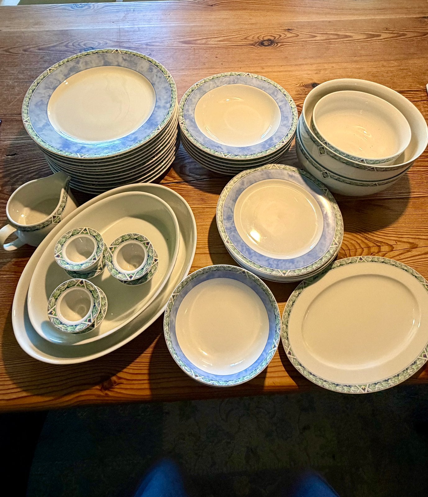 Compleet en zeer net Arzberg porselein servies, 43 delig,, Ophalen