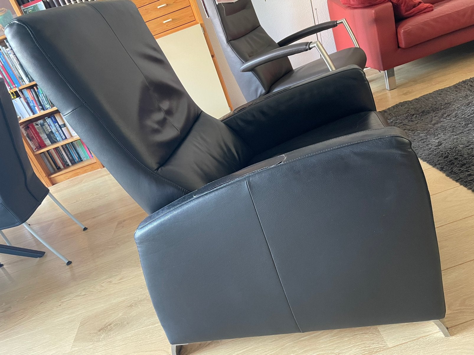 Gratis zwarte relaxfauteuil – af te halen in Zoetermeer, Ophalen, Gebruikt, Eenpersoons, Zwart relax stoel