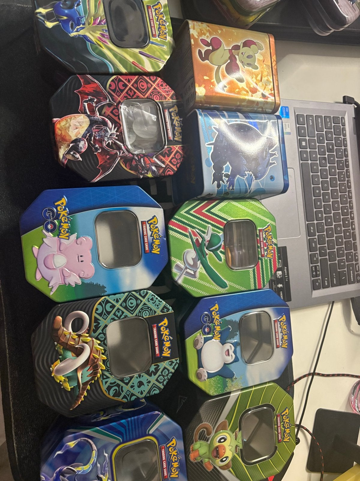 Diverse Pokémon TCG Blikken - Leeg, Hobby en Vrije tijd, Verzamelkaartspellen | Pokémon, Ophalen of Verzenden, Gebruikt, Overige typen