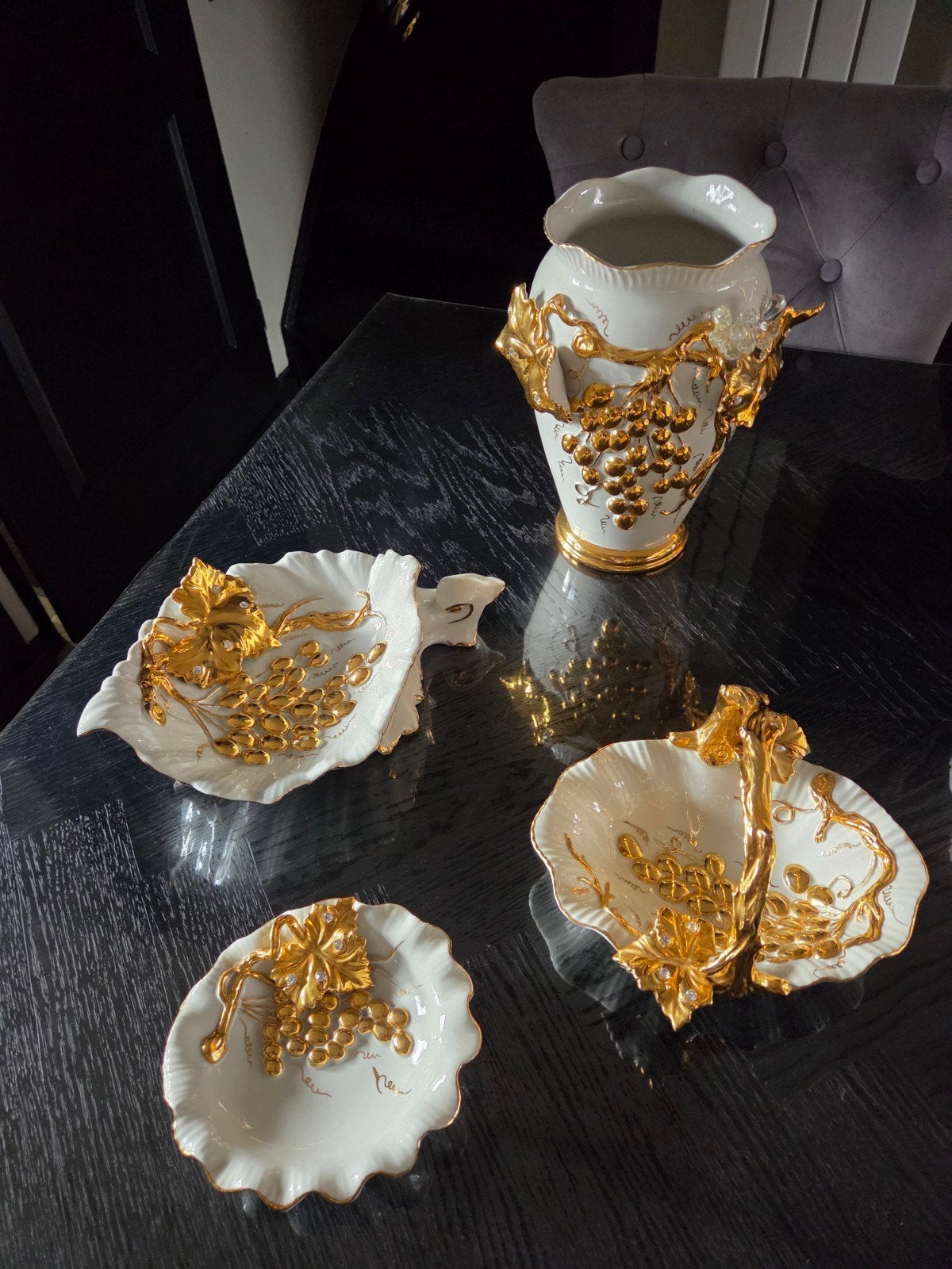 Capodimonte tafelset, Ophalen