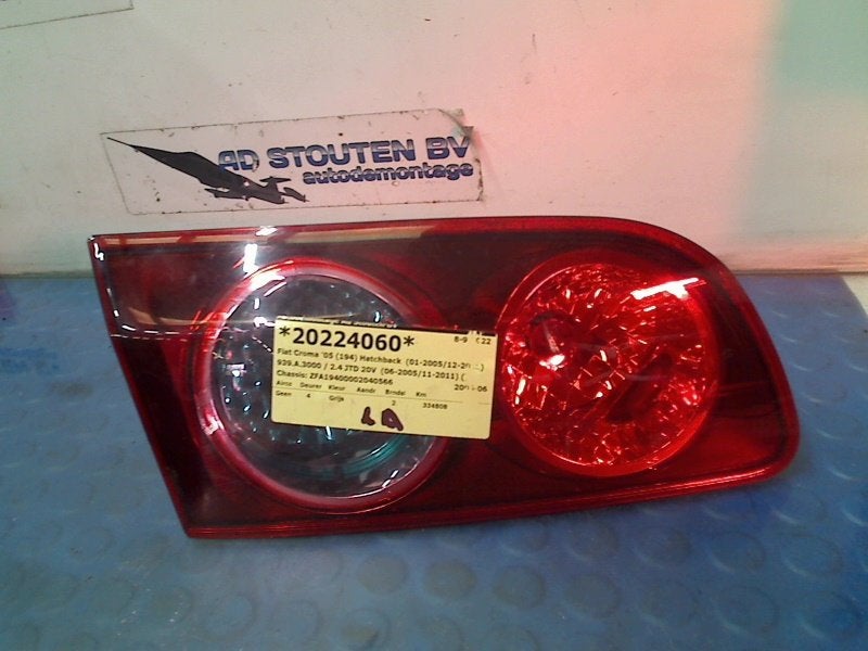 Achterlicht Links BINNEN Fiat Croma (194) 2006 51727252, Auto-onderdelen, Verlichting, FCA Germany GmbH, Gebruikt, IPC D1-09 Bahnhofsplatz, Rüsselsheim am Main 65423, , Duitsland
