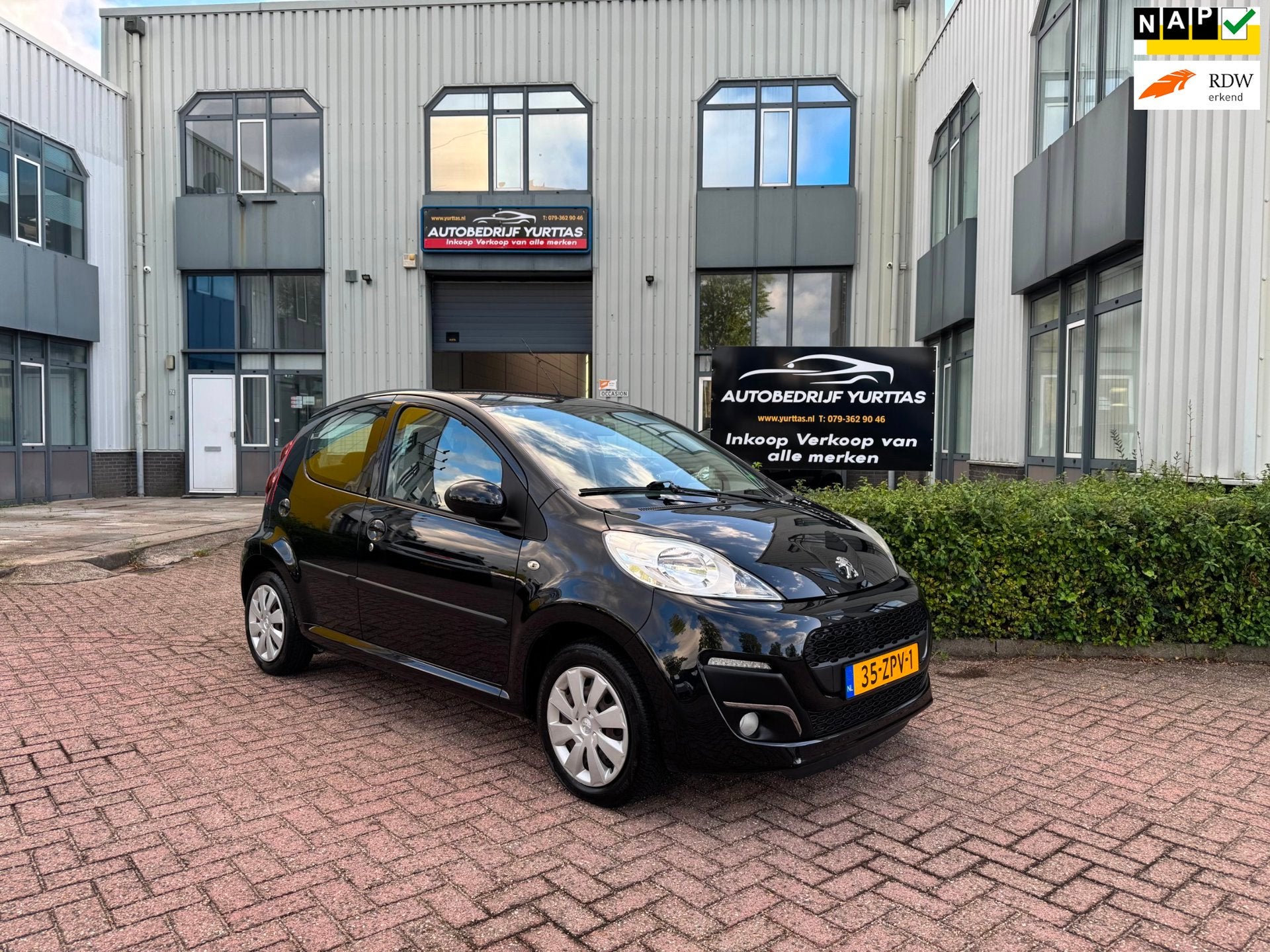 Peugeot 107 1.0 Active AUTOMAAT!, Auto's, Euro 5, Gebruikt, 4 stoelen, Origineel Nederlands