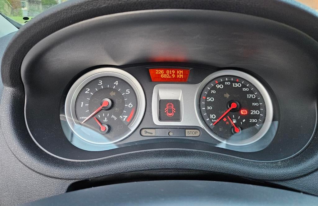 Renault Clio 1.2 16V 55KW 3-DRS E4 2007 Grijs, Auto's, Voorwielaandrijving, 535 kg, 74 pk, 4 cilinders