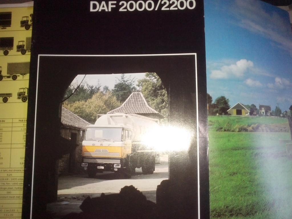 DAF 2000 2200 2205 brochure folder 1977 Vlaams Nederlands, Ophalen of Verzenden, Zo goed als nieuw, Overige merken