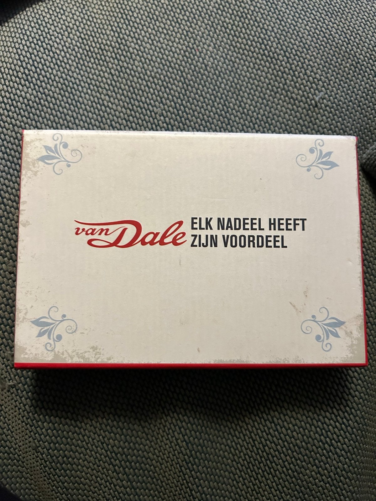 Van Dale Dwarsligger 104: Elk nadeel heeft zijn voordeel, Boeken, Ophalen of Verzenden, Zo goed als nieuw, Nederland