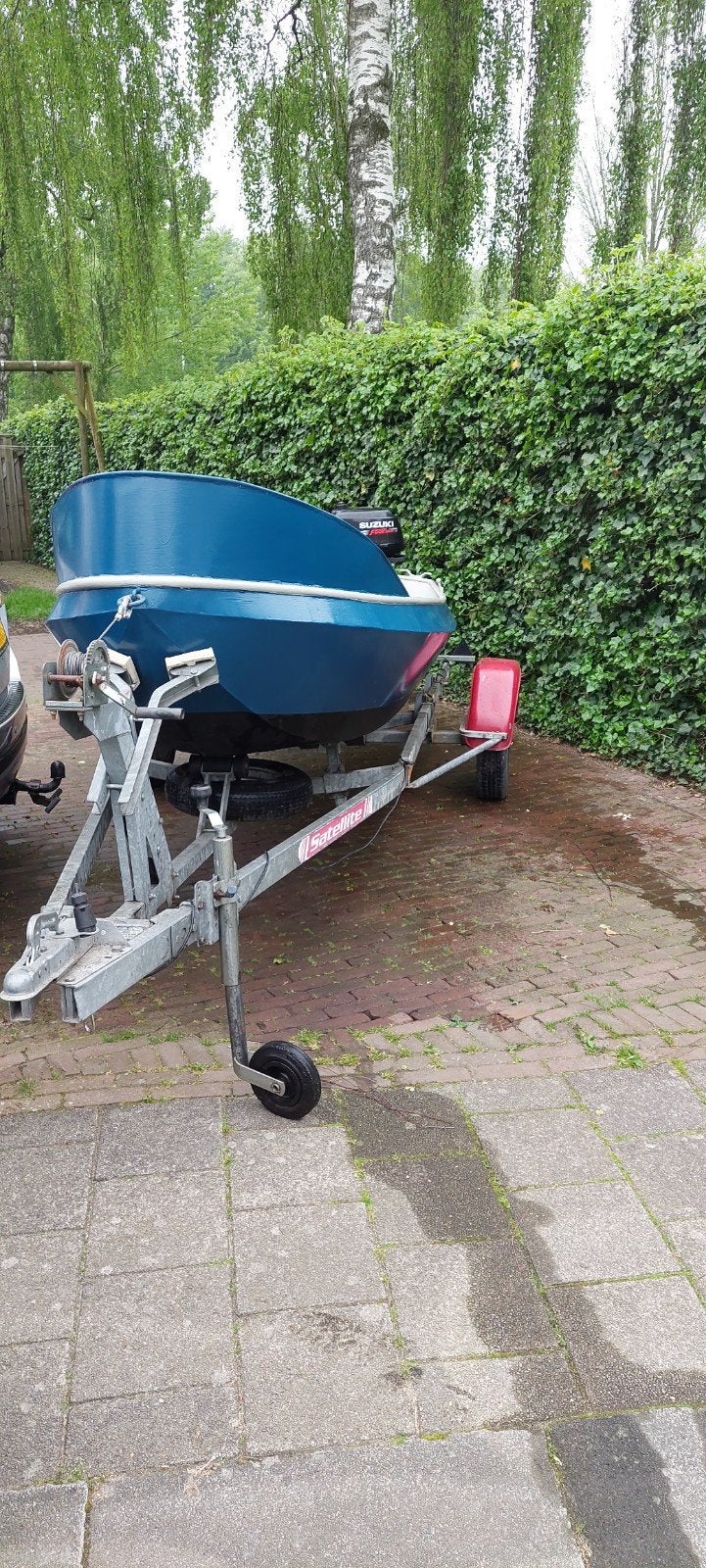 Stalen vlet 3,90m + Suzuki 5pk + trailer | Projectboot, Vlet, Ophalen, Buitenboordmotor, Trailer