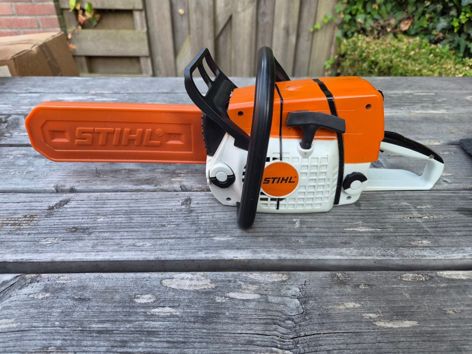 speelgoed motorzaag, helm en bril van Stihl, Ophalen of Verzenden, Gebruikt, Overige typen