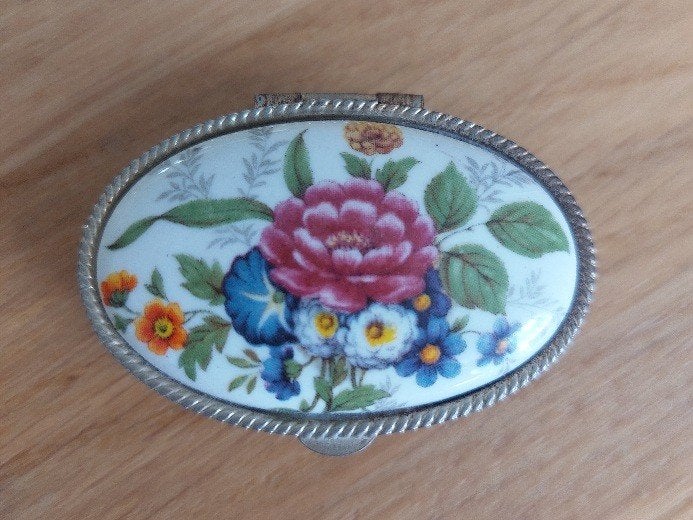 Pillendoosje, Verzamelen, Ophalen