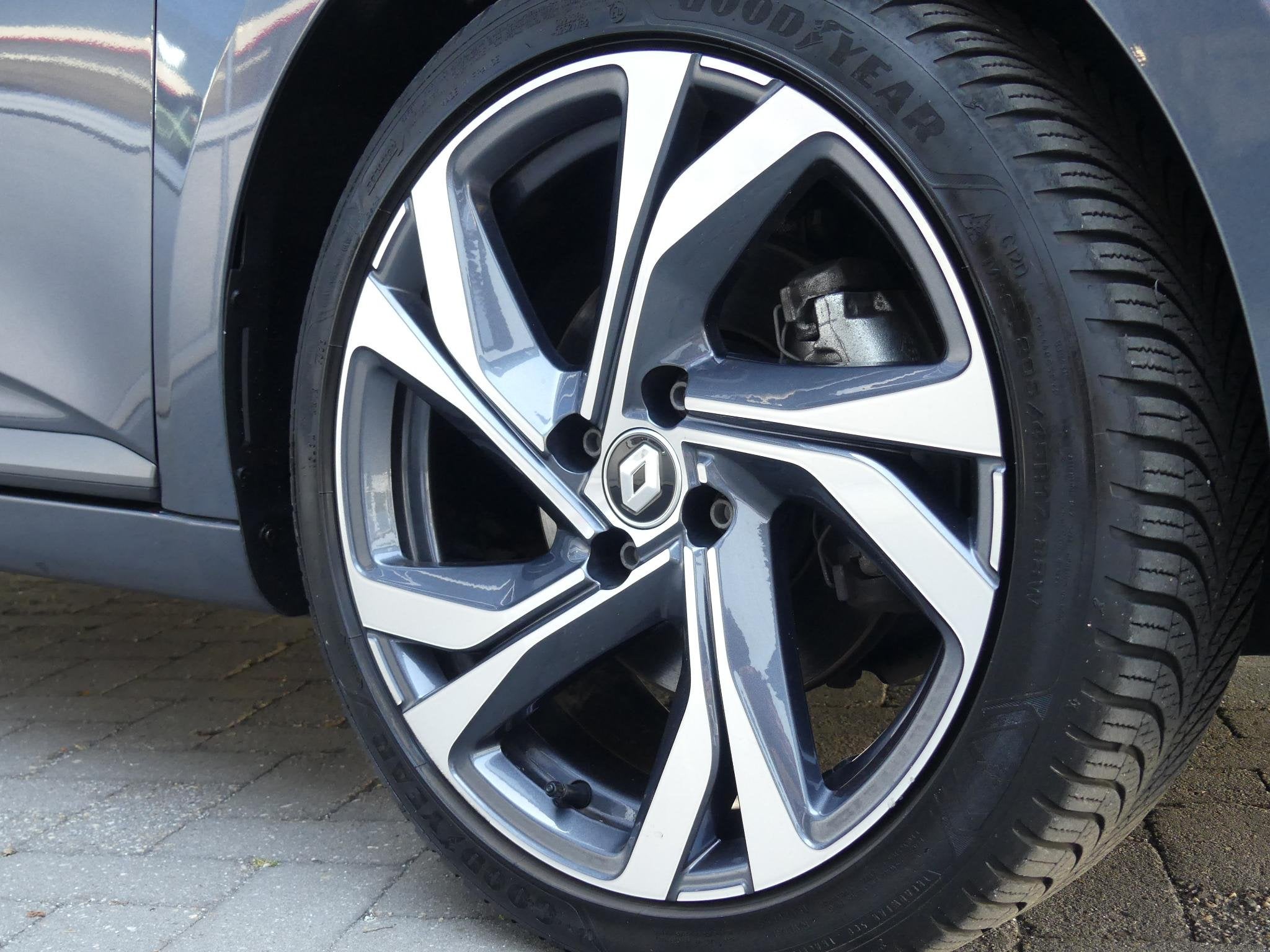 Renault Clio 1.6 E-Tech Hybrid 140 R.S. Line *t/m 10de bouwj, Gebruikt, 4 cilinders, Met garantie (alle), Leder en Stof