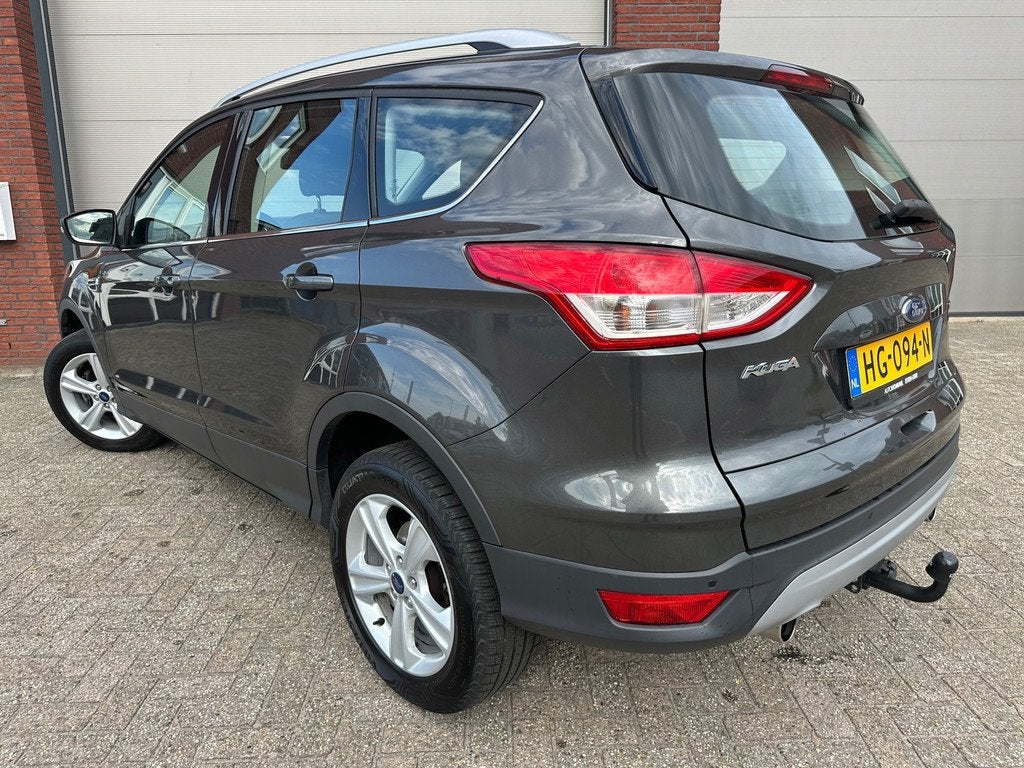 Ford Kuga 1.5 / Navi / PDC / Clima / Cruise / NAP, Auto's, Stof, 4 cilinders, Origineel Nederlands, Bedrijf