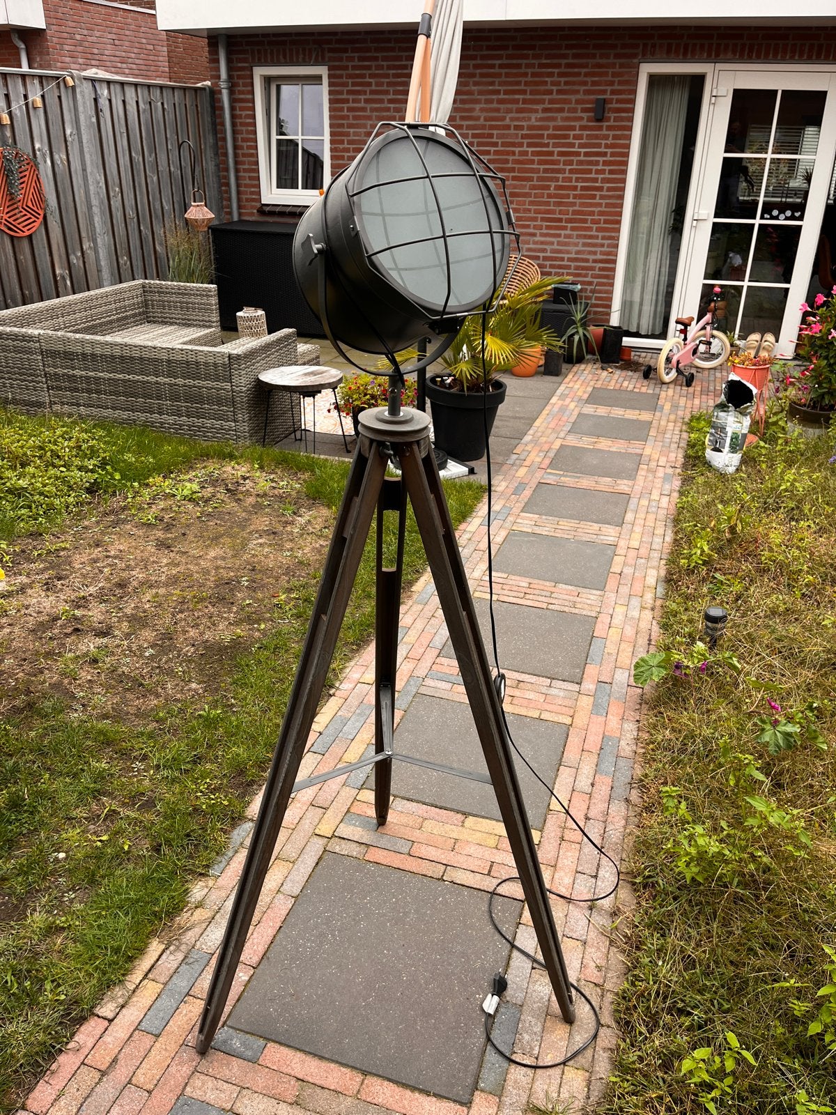 Grote industriële vloerlamp op statief, Gebruikt, 150 tot 200 cm, Hout, E27 (groot)