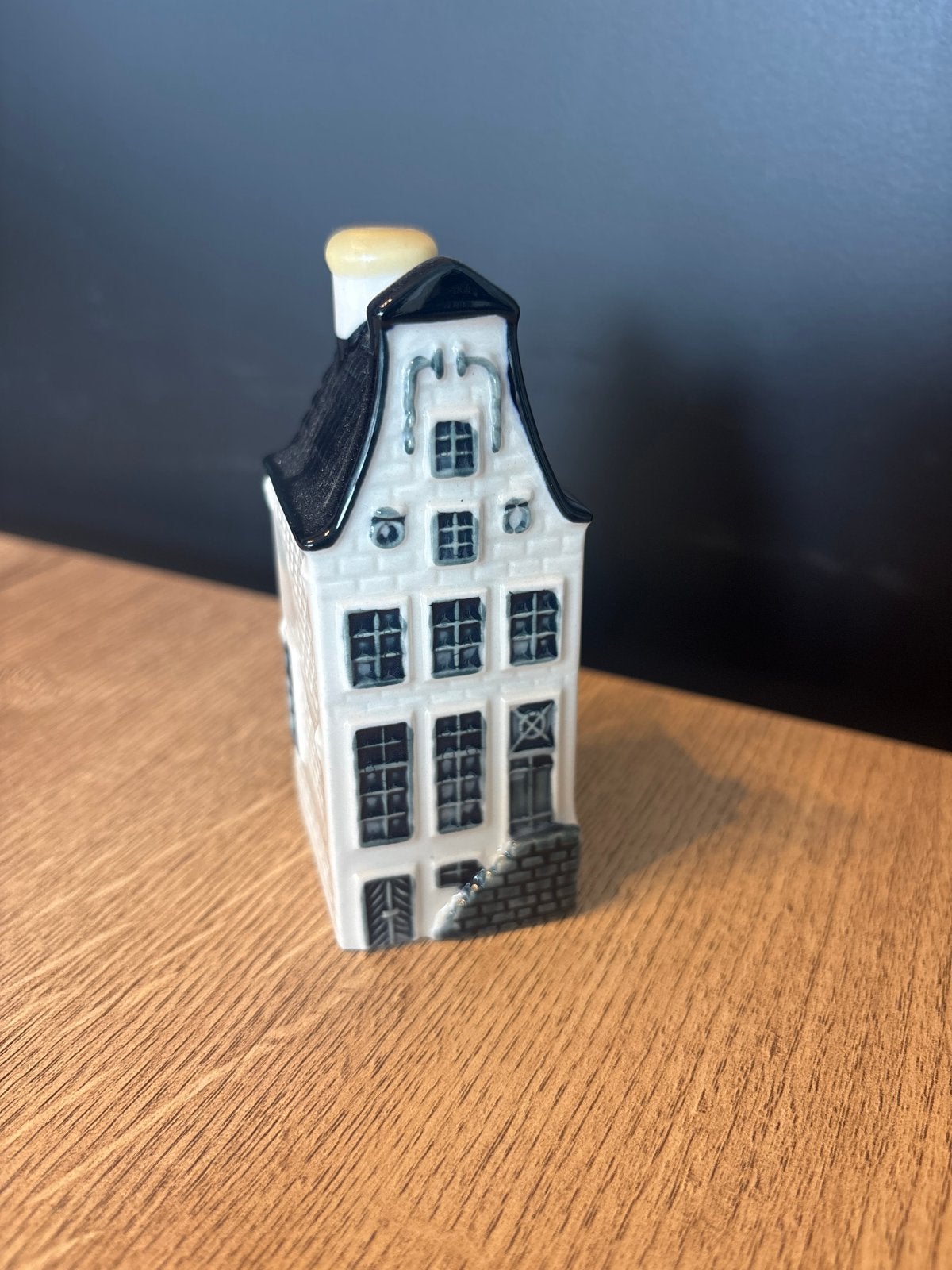 KLM BOLS Delfts Blauw Huisje #9, Verzamelen, KLM Huisjes, Ophalen of Verzenden, Zo goed als nieuw, 1 t/m 20, Gevuld