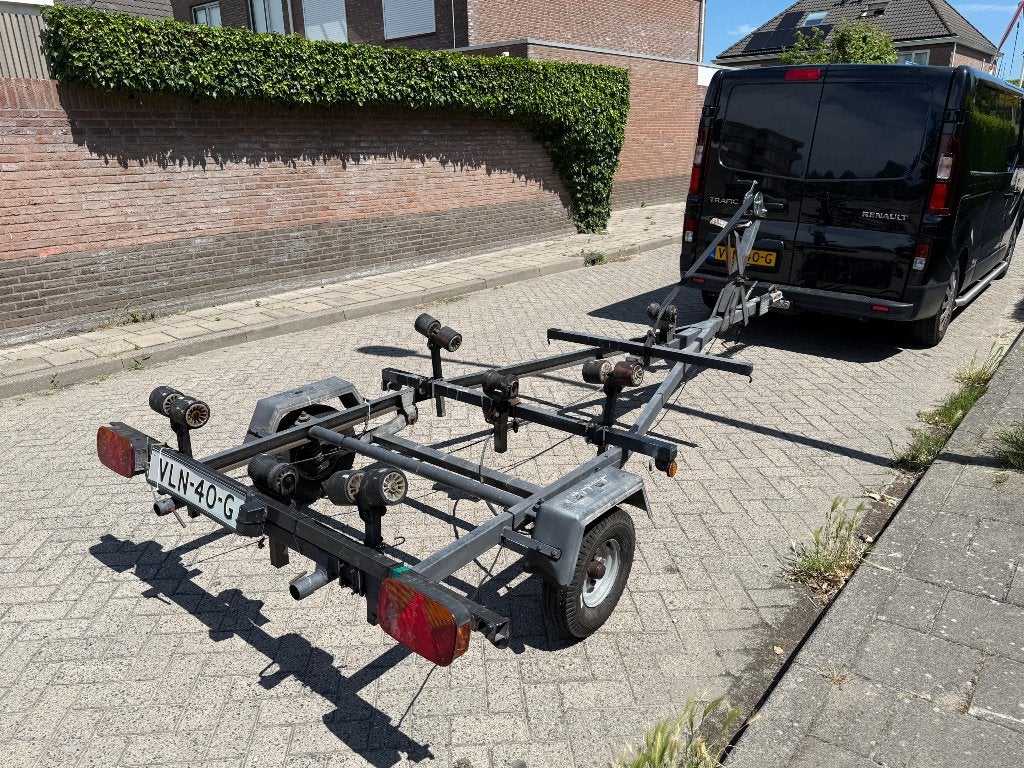 Boottrailer nieuwe banden! Scherpe prijs!, Watersport en Boten, Boottrailers, Ophalen, Minder dan 1500 kg, Gebruikt, Overige typen