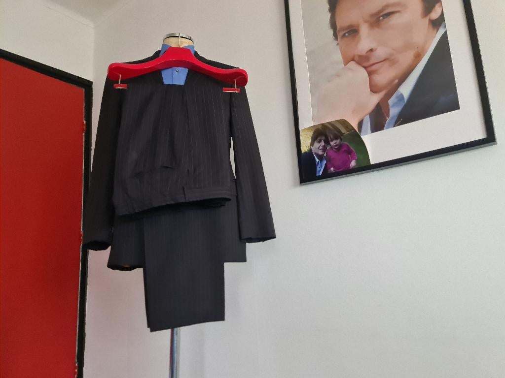 Hugo Boss  kostuum met donker bruin  maat L 102, Kleding | Heren, Kostuums en Colberts, Bruin, Verzenden, Nieuw, Overige maten
