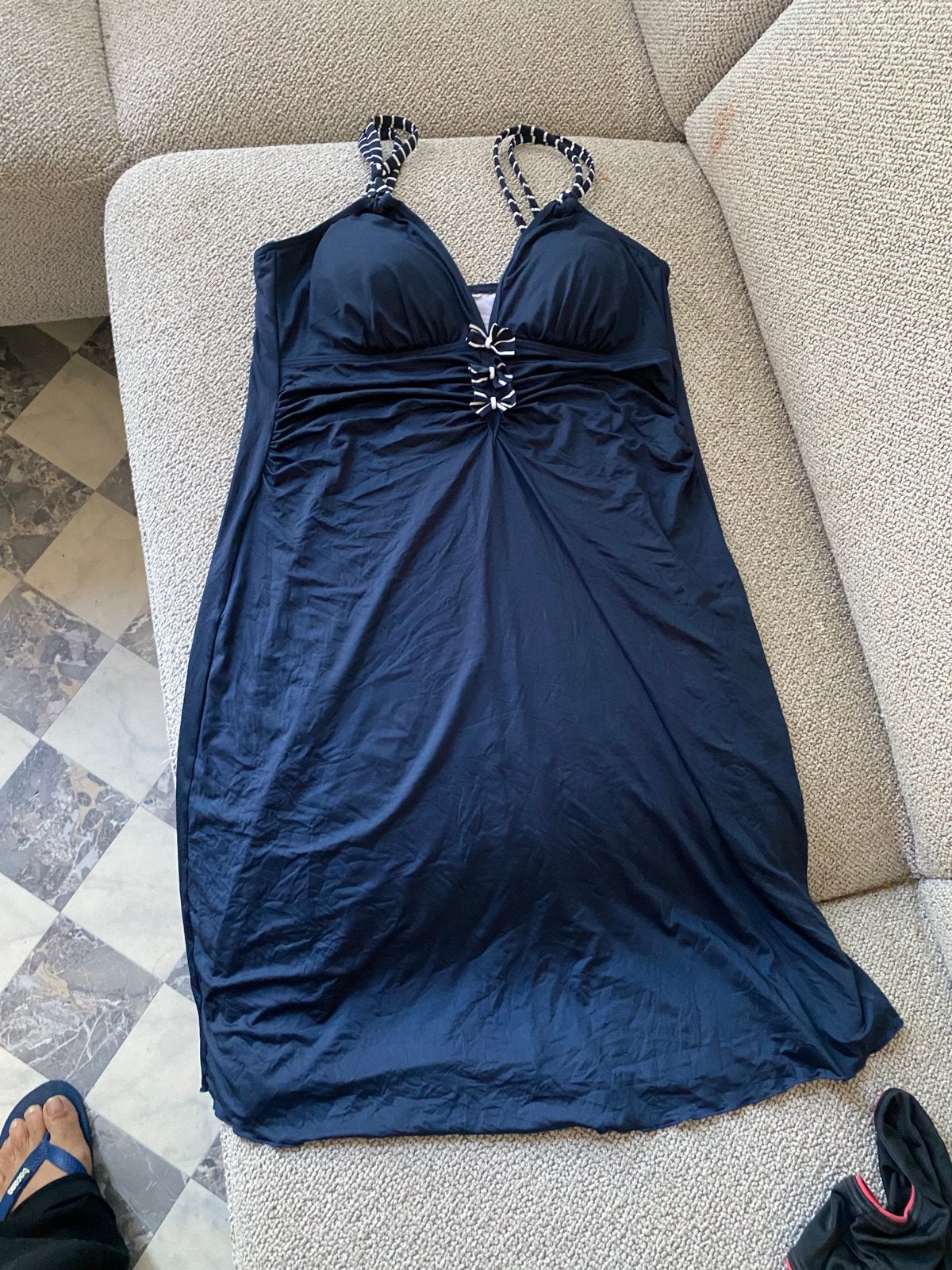 Donkerblauwe badpakjurk met gestreepte bandjes, Kleding | Dames, Badmode en Zwemkleding, Ophalen of Verzenden, Zo goed als nieuw