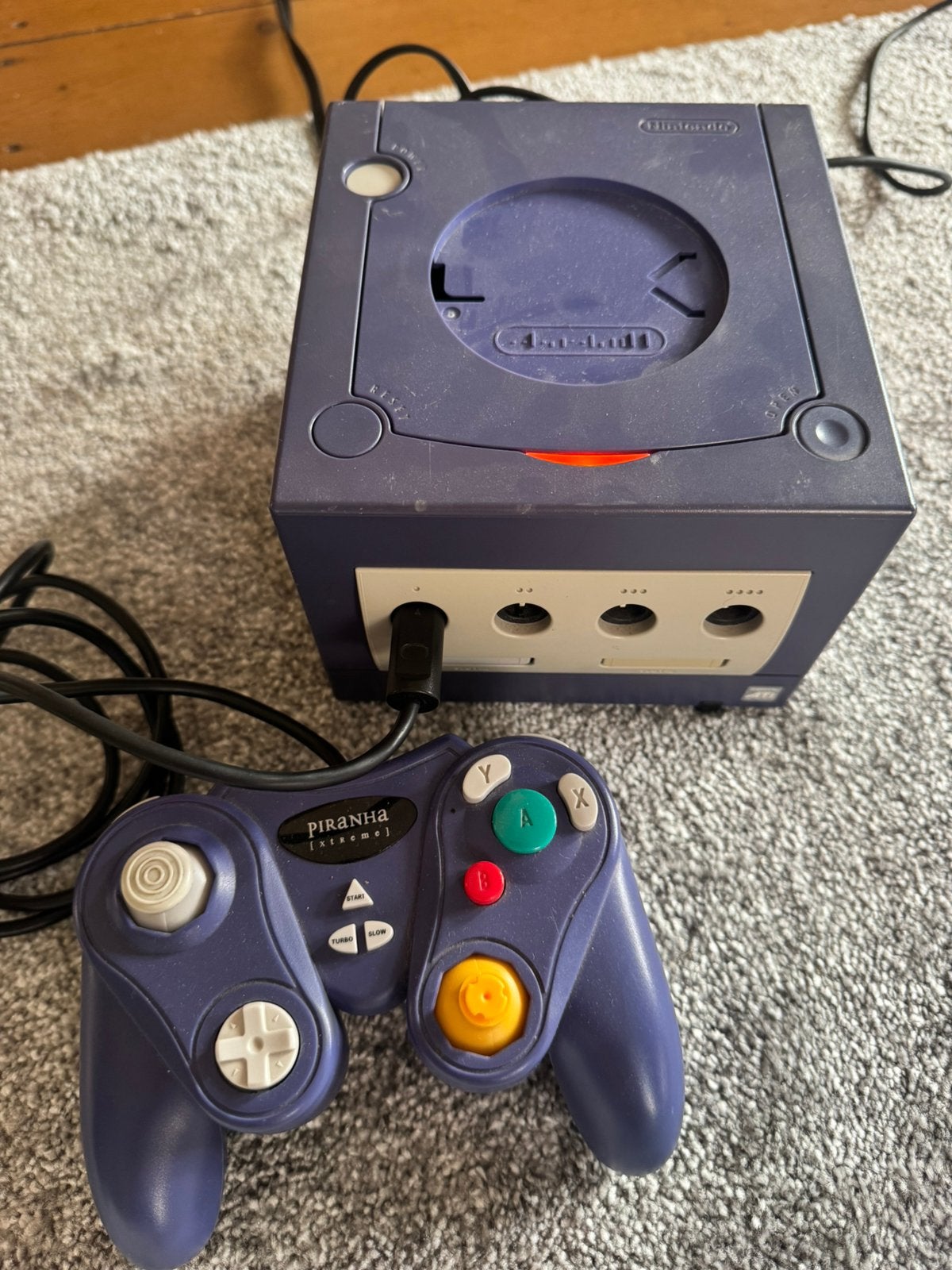 GameCube (lees omschrijving), Spelcomputers en Games, Ophalen of Verzenden, Gebruikt, Paars, Met 1 controller