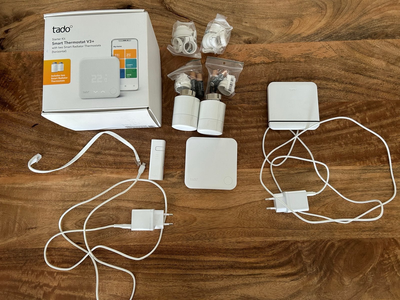 Tado V3+ Starter Kit & Smart AC control, Ophalen of Verzenden, Slimme thermostaat, Zo goed als nieuw