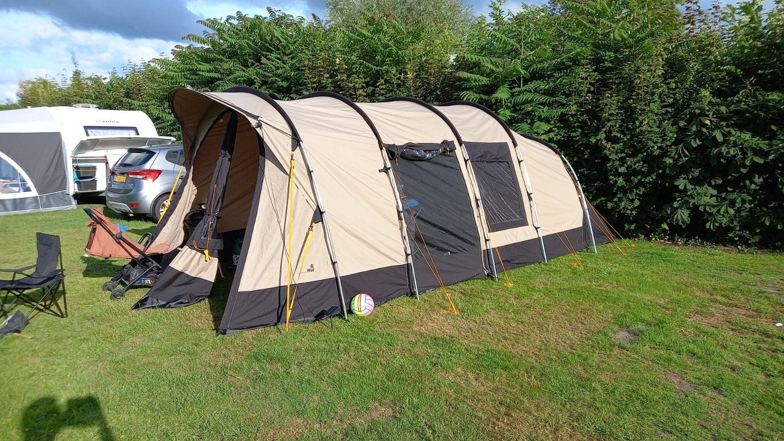 Redwood Birch 310 tunneltent, Ophalen, Zo goed als nieuw, Tot en met 4