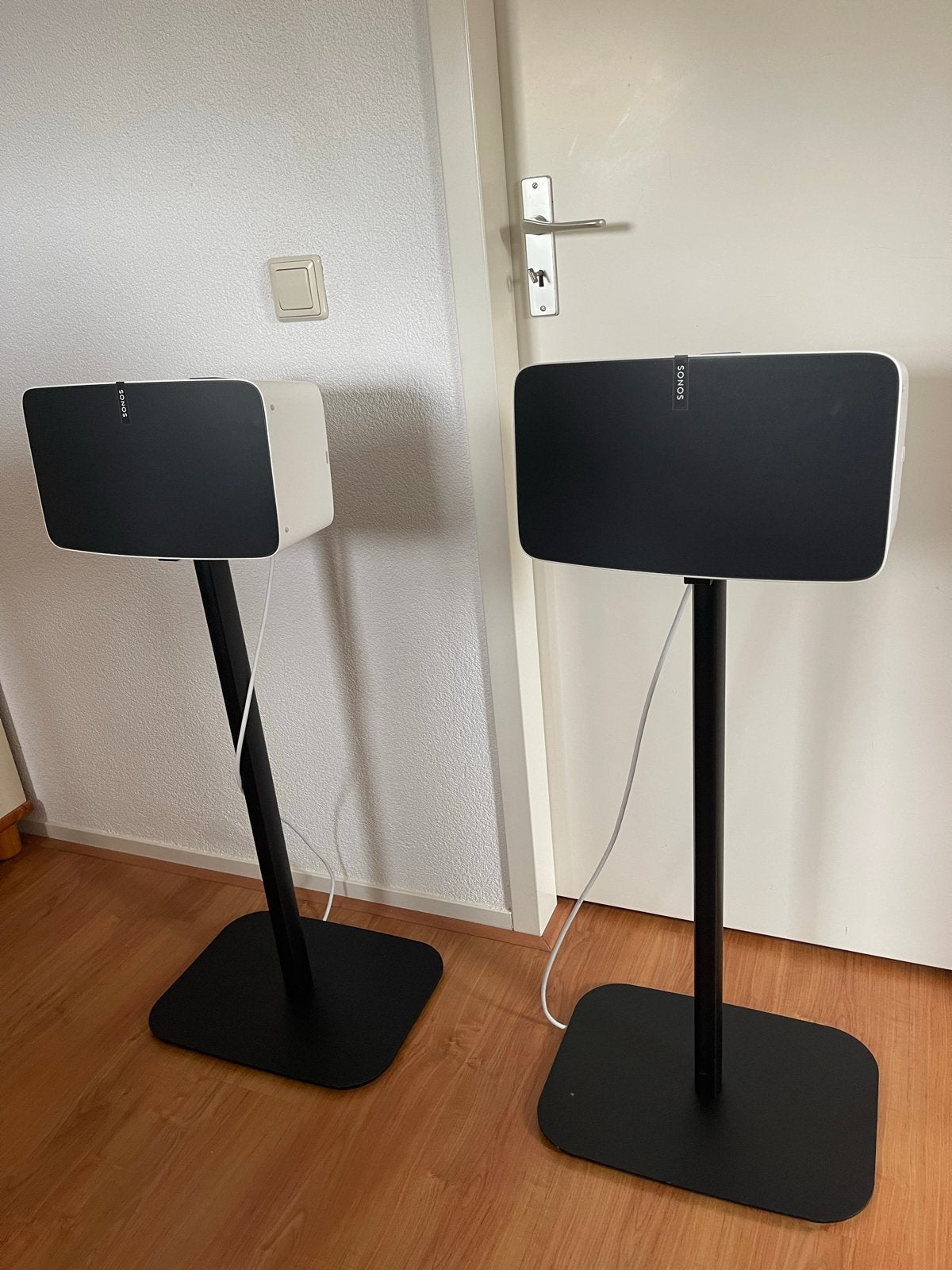 2x Sonos Play:5 Gen 2 Wit met Standaards