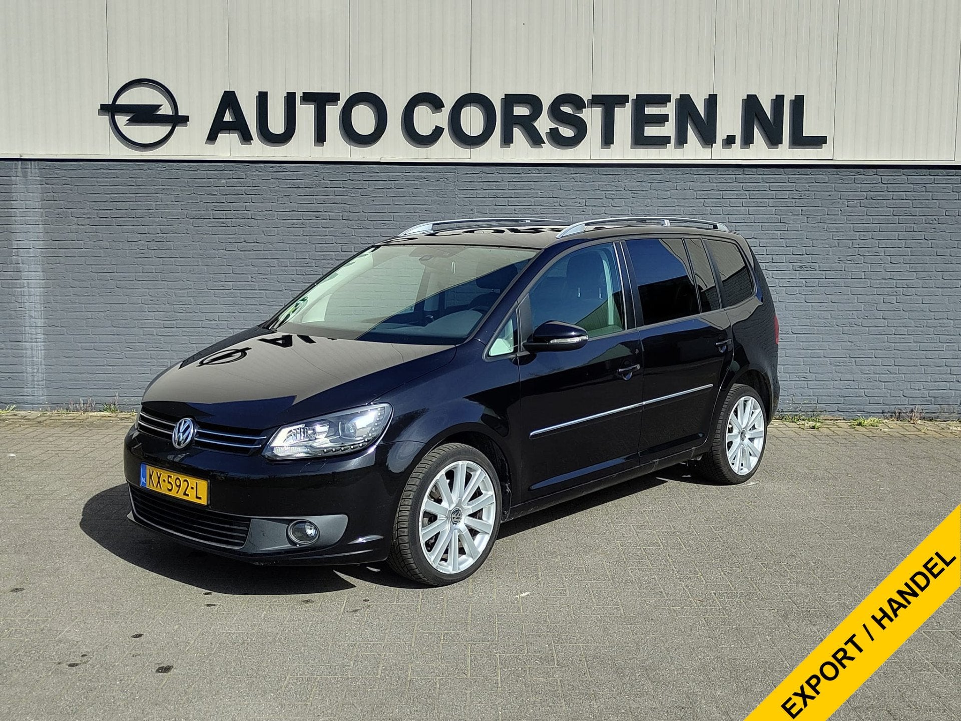 Volkswagen Touran 2.0TDI 170PK Autom. Highline 7-Persoons Pa, Auto's, Volkswagen, Euro 5, 4 cilinders, 7 stoelen, Zwart