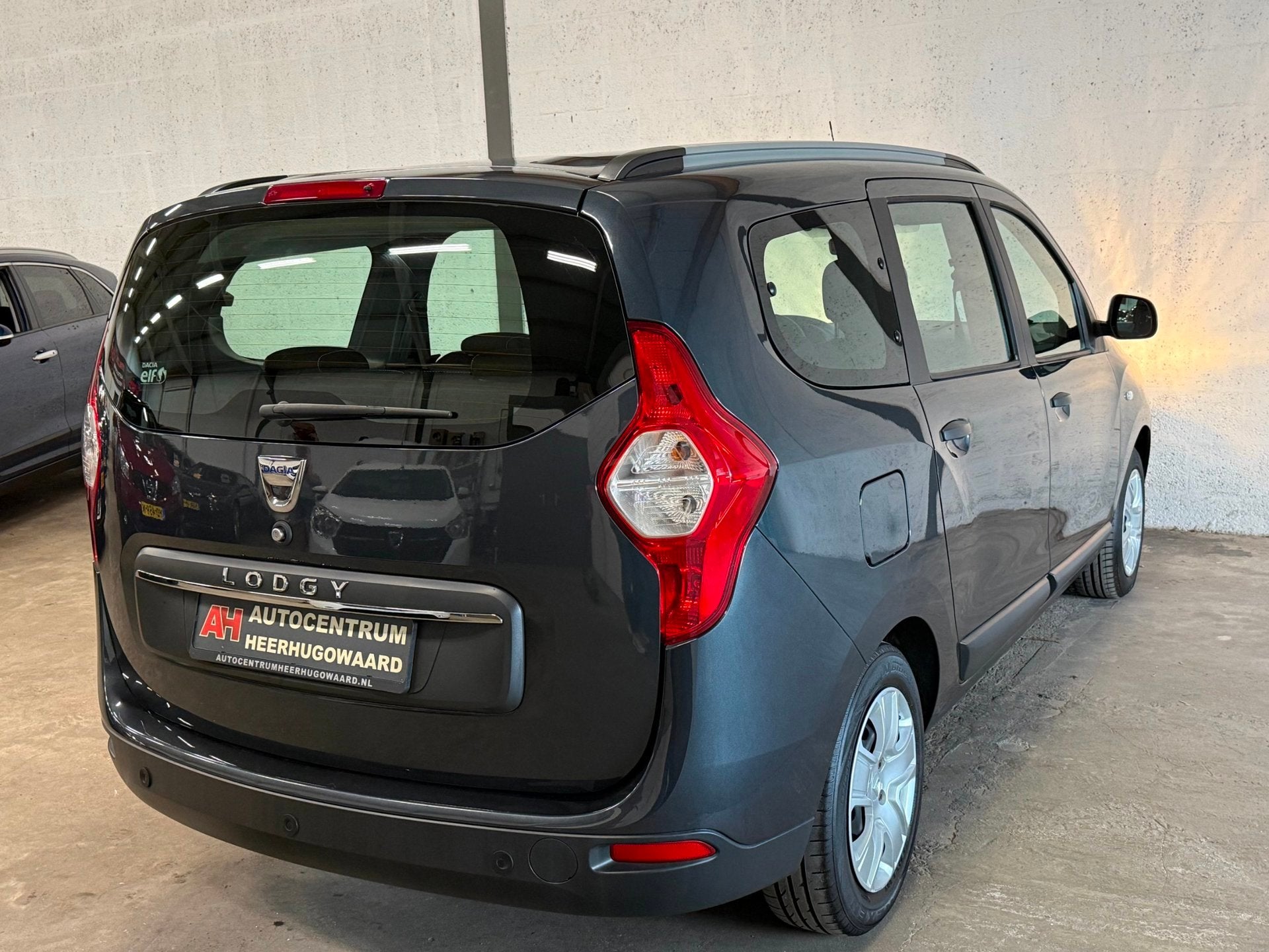 Dacia Lodgy 1.6 SCe 7 Personen|Navi|Camera|Cruise|Airco|Voll, Auto's, Dacia, Voorwielaandrijving, Stof, Gebruikt, Zwart