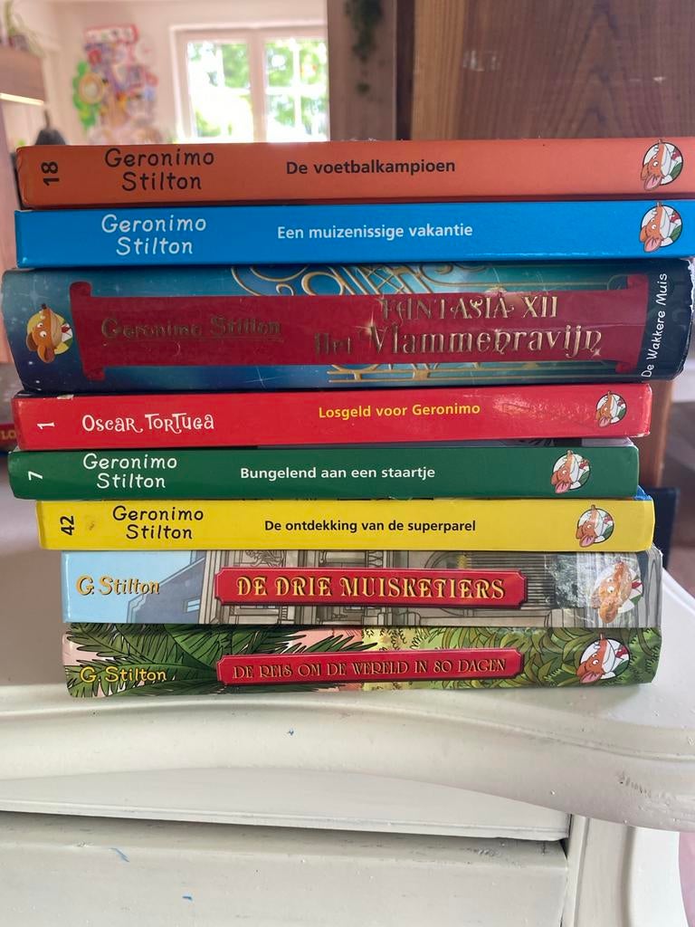 Geronimo Stilton boeken - Set van 7 avonturen, Ophalen of Verzenden, Zo goed als nieuw, Fictie algemeen