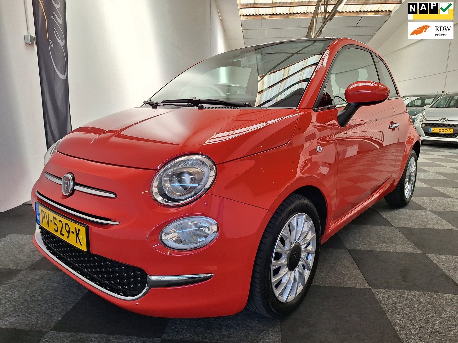 Fiat 500 2017. Turbo Lounge uitv. 2e eig. 75.000km. NAP, Voorwielaandrijving, Gebruikt, Overige kleuren, Leder en Stof