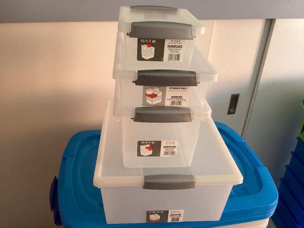 Plastic opberg boxen 4 stuks div maten, Ophalen of Verzenden, Zo goed als nieuw