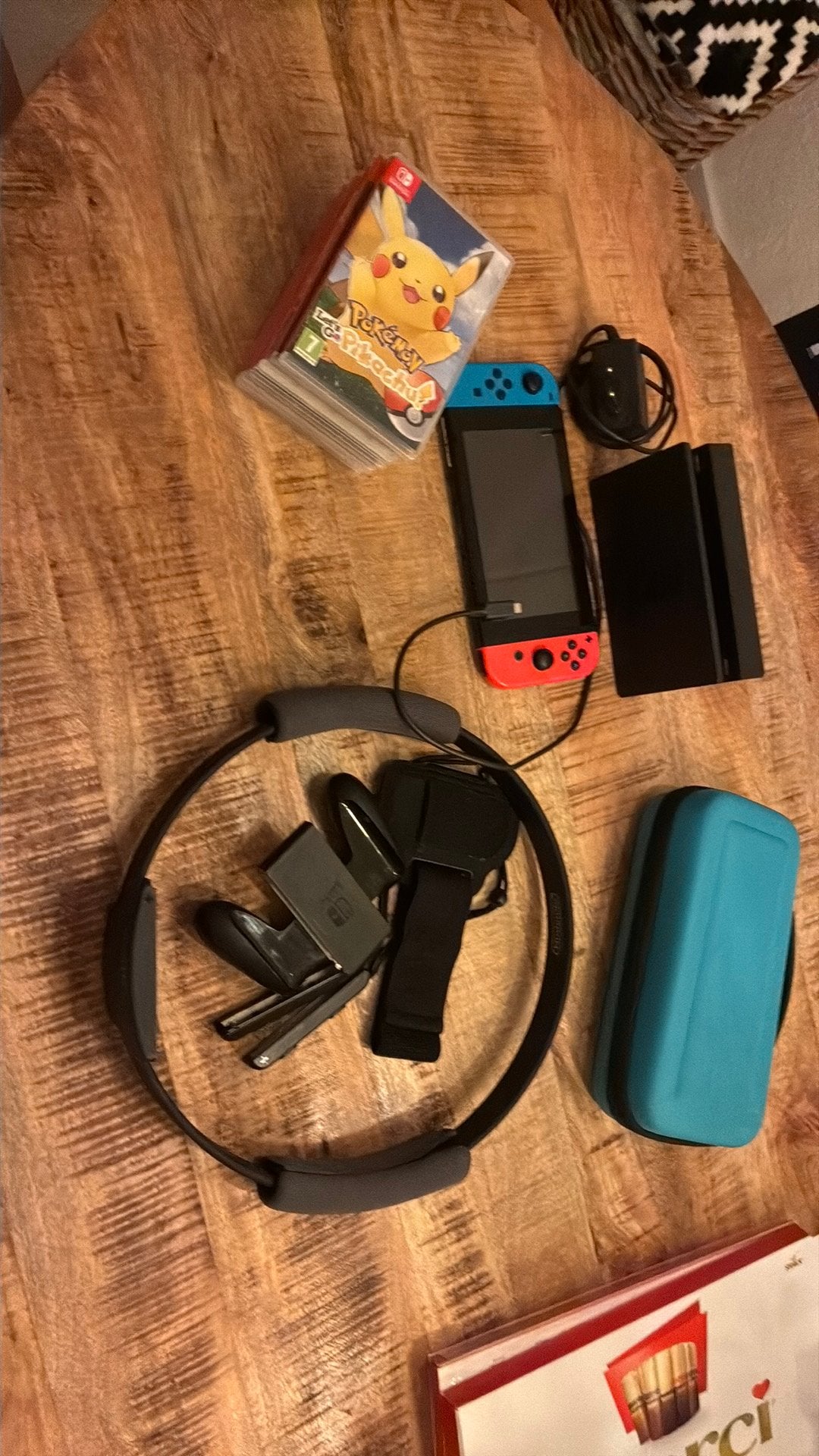 Nintendo switch en accessoires + 6 spellen + ringfit, Spelcomputers en Games, Ophalen of Verzenden, Gebruikt, Met games, Switch Original