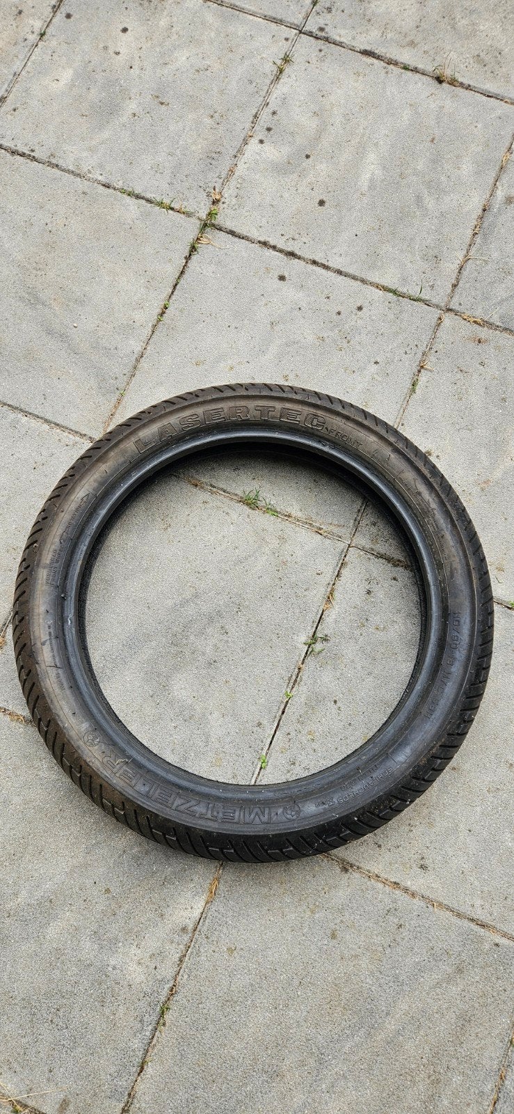 Metzeler Lasertec motorband 110/80-18 M/C 58H, Motoren, Ophalen of Verzenden