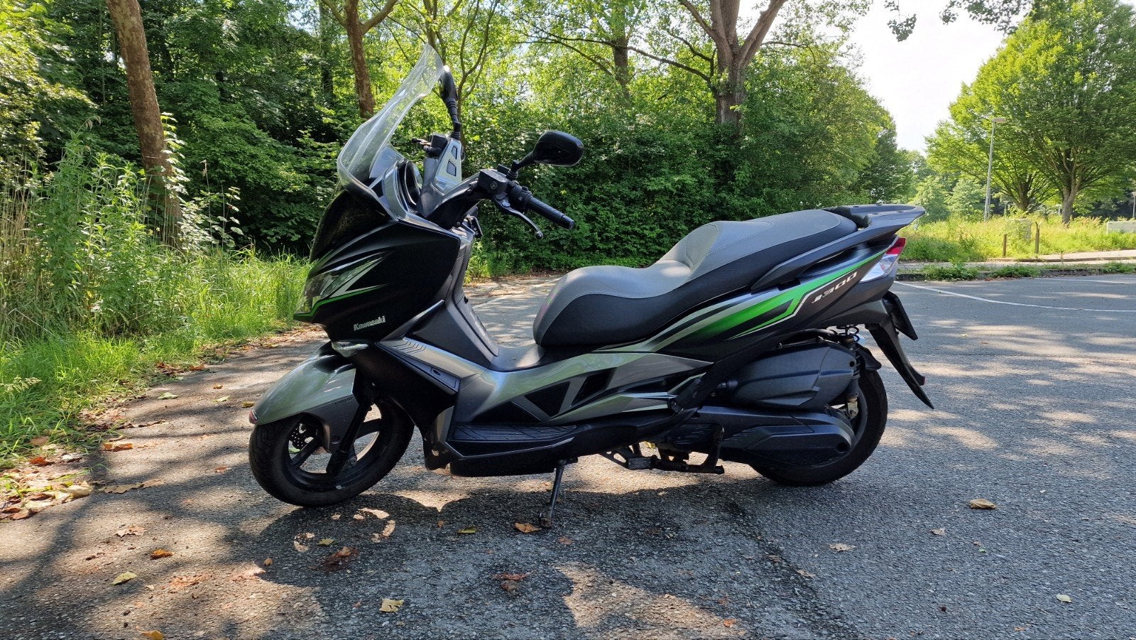 Kawasaki J300 motorscooter 2018 ABS A2 rijbewijs handvatverw, 299 cc, Scooter, Gebruikt, Particulier