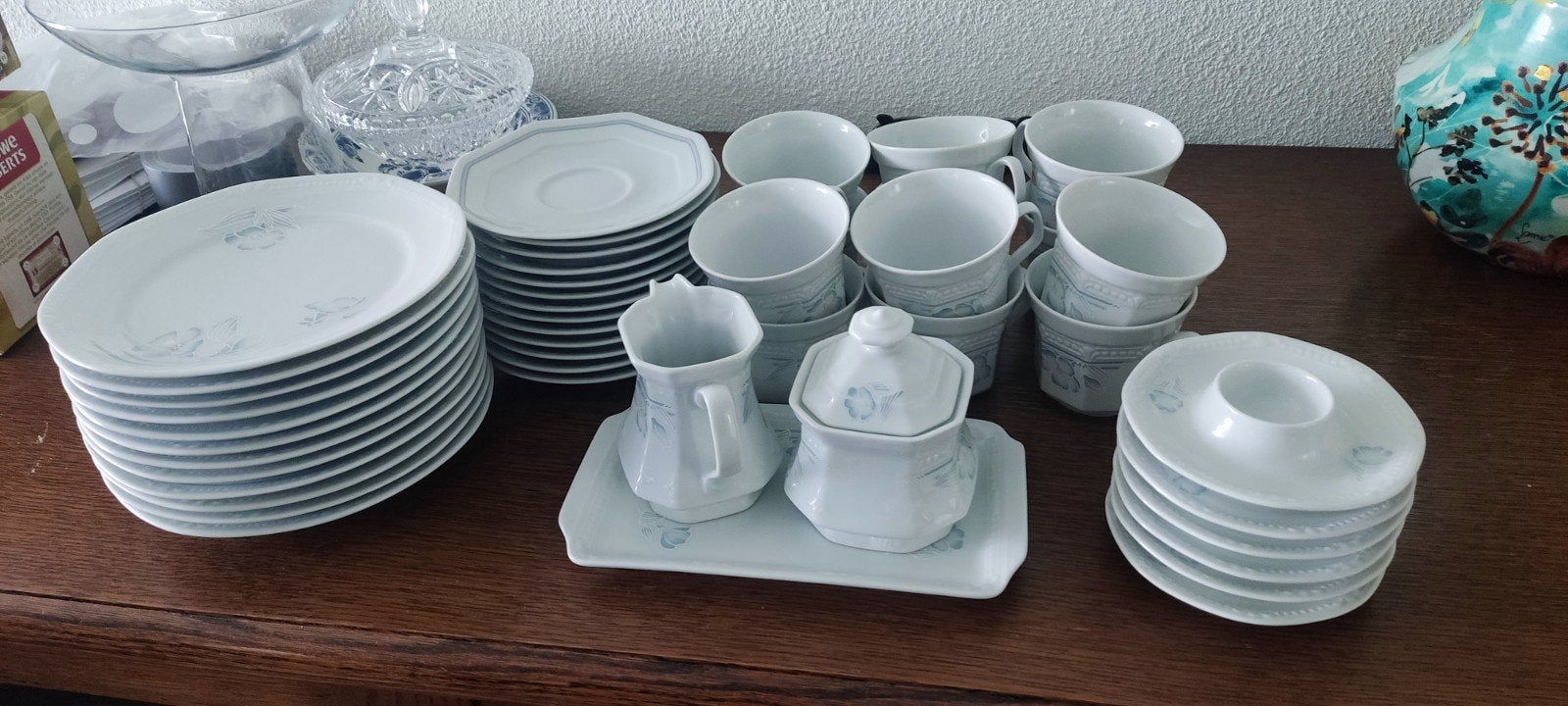Servies 10-delig, wit met blauw bloemmotief, Ophalen, Gebruikt, Keramiek, Compleet servies