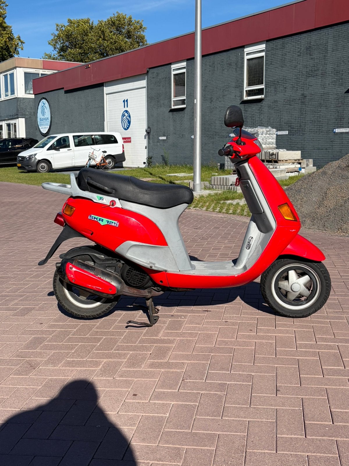Piaggio SKR 125CC Origineel Duits, Ophalen, Zo goed als nieuw, Benzine, Overige modellen