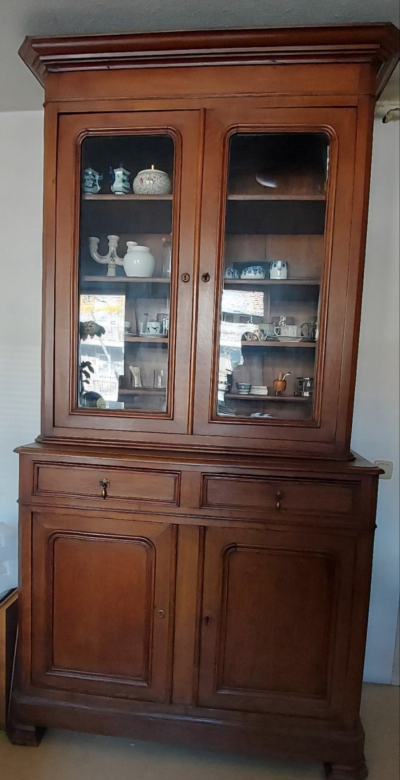 Antieke eiken buffetkast.