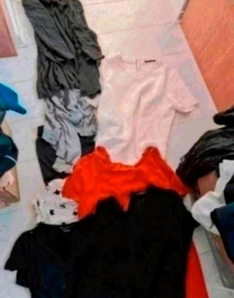 Kleding pakket maat M
3 jurken
2 shirts
1 rok
2 vesten, Ophalen of Verzenden, Zo goed als nieuw, Maat 38/40 (M)