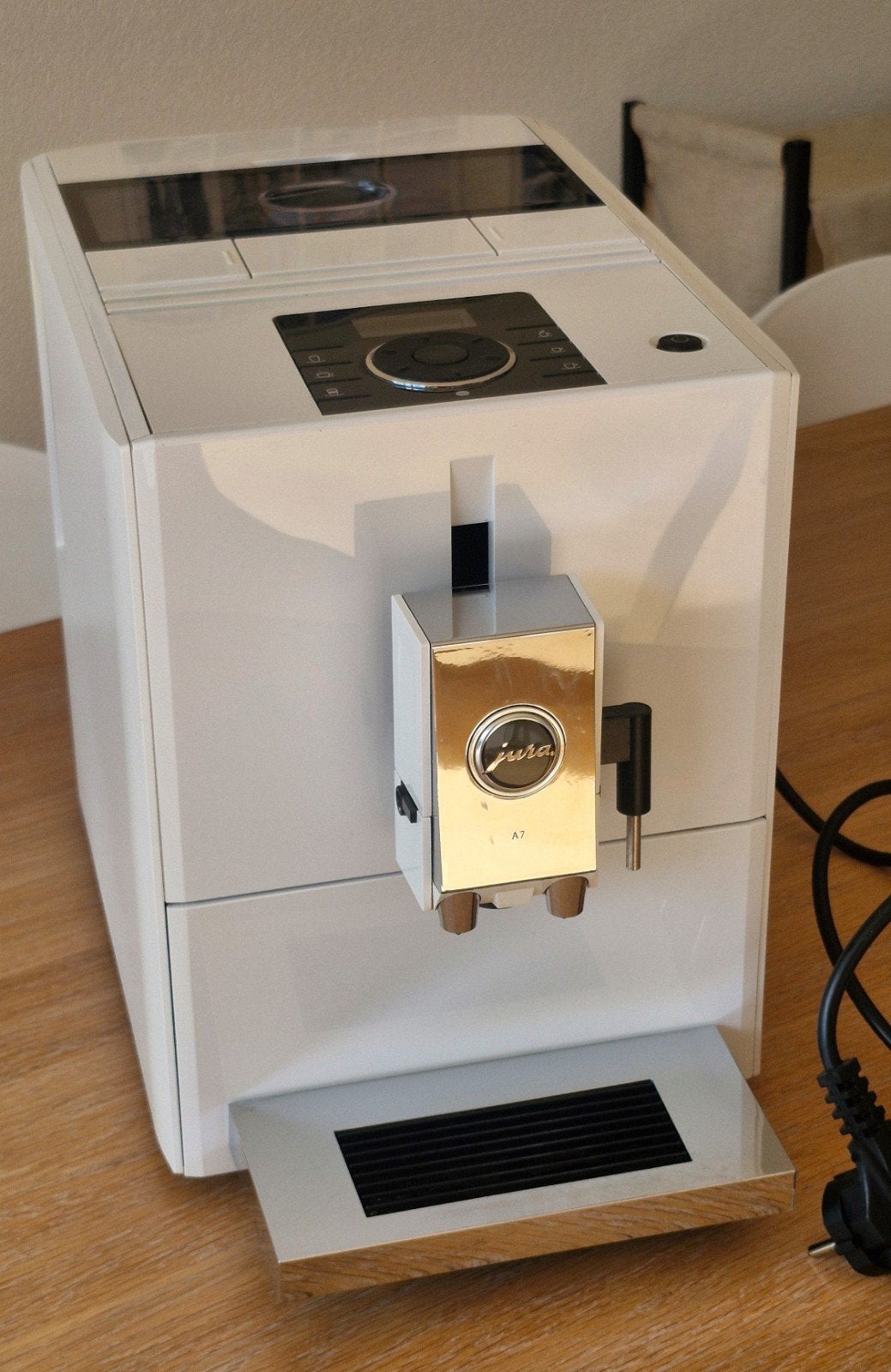 Jura A7 volautomatische koffiemachine - Wit, Witgoed en Apparatuur, Ophalen, Afneembaar waterreservoir, Gebruikt, Koffiemachine