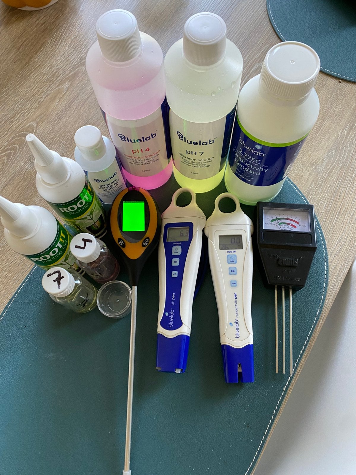 Bluelab PH en  EC meter met kalibratievloeistoffen, Ophalen of Verzenden, Zo goed als nieuw
