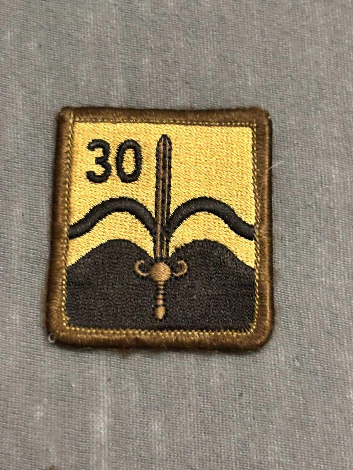 5x5 borst embleem 30 natres, Verzamelen, Verzenden, Landmacht, Nederland, Embleem of Badge
