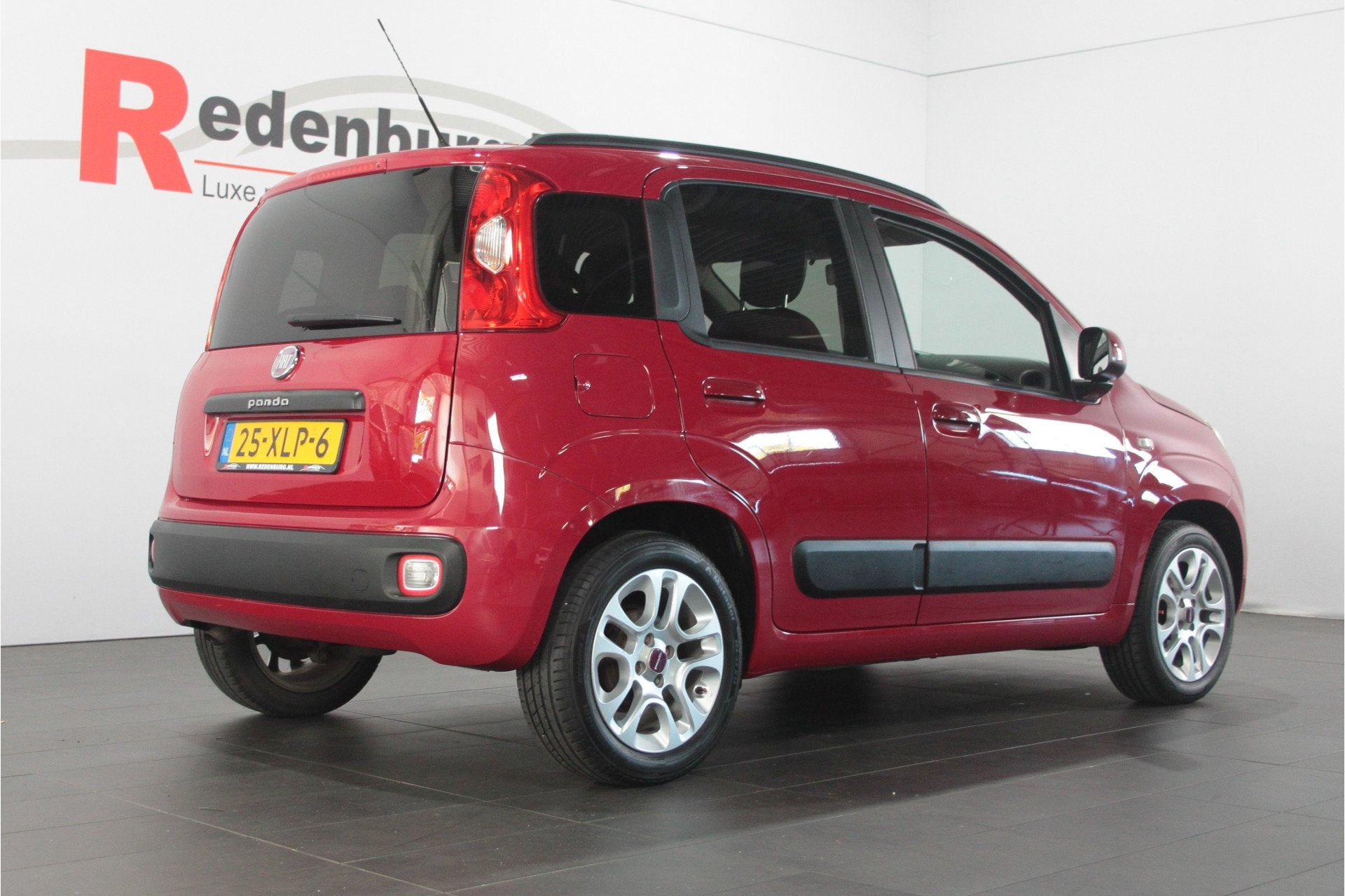 Fiat Panda 0.9 TwinAir Lounge - Airco / Bluetooth / Radio, Auto's, Euro 5, 86 pk, Panda, Origineel Nederlands